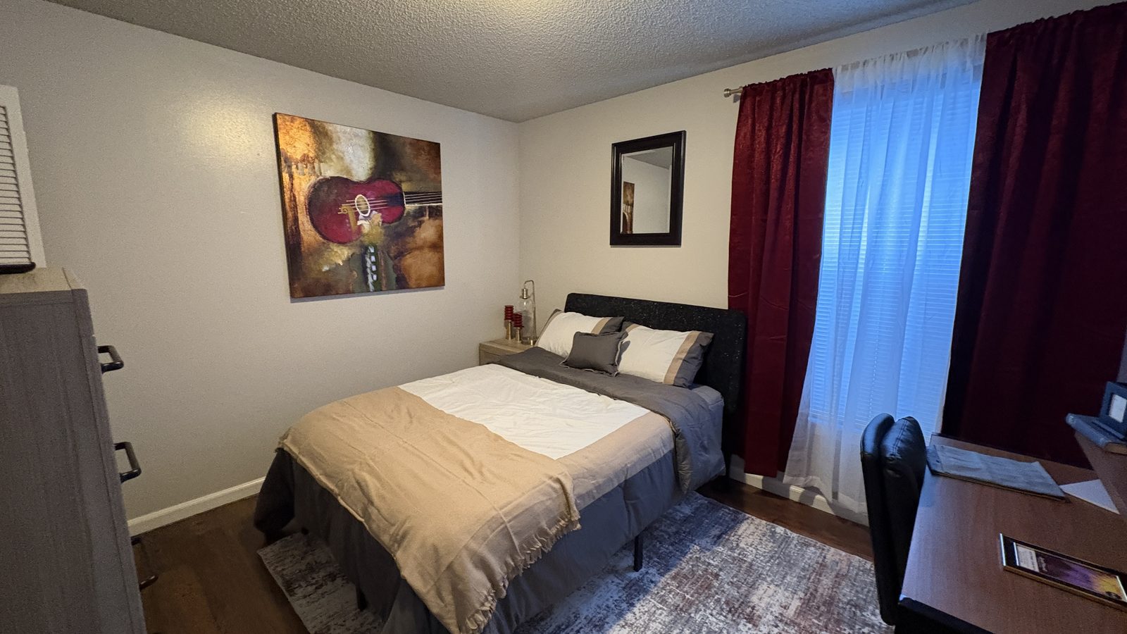 Lounge Suite bedroom