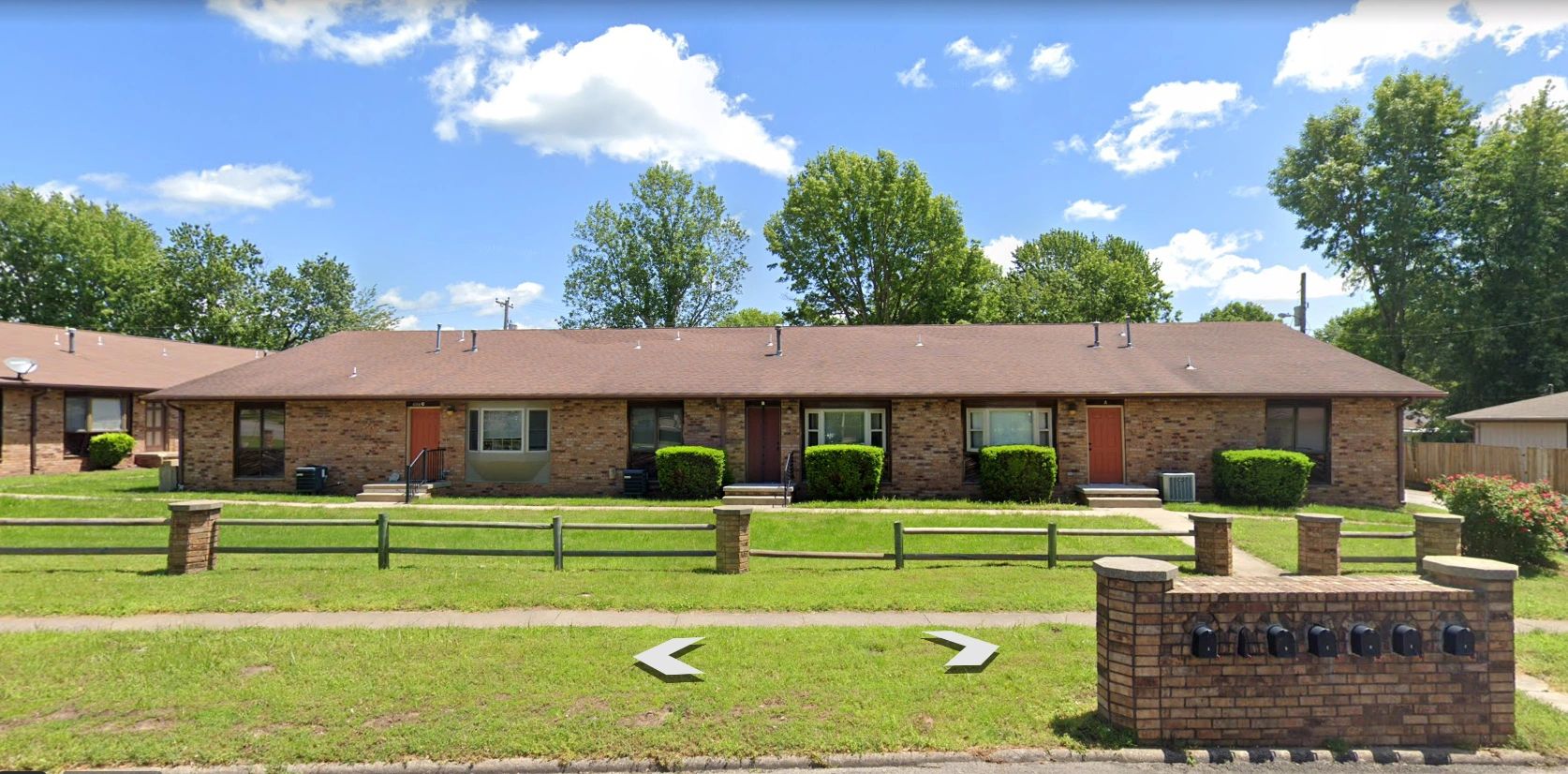Weller Apartments exterior, south Springfield